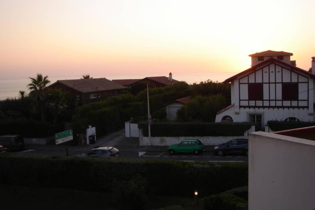 Vue Sur Mer Et Plage De Marbella Biarriz Exterior foto